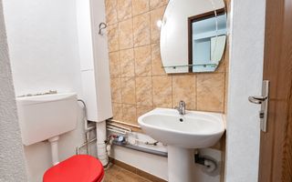 Apartament 3 camere, 2 bai, decomandat, Cetate, zona Liceului Sportiv - Poză 5