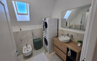 Apartament spațios 3 camere I Central I Rădăuți - Poză 9