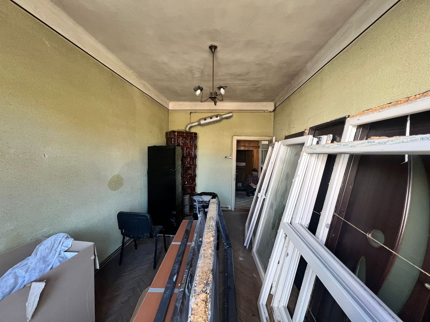 Casa renovabila | 100mp + 300mp curte individuala | Dambul Rotund - Poză 9