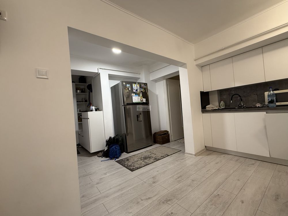 Apartament 3 camere/70 mp/etaj 3/Focsani /Polivalenta - Poză 2