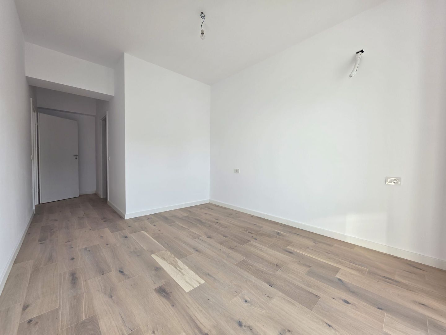 Apartament 3 camere de vânzare în Pipera | 83 mp utili | terasă 14,7 m - Poză 3