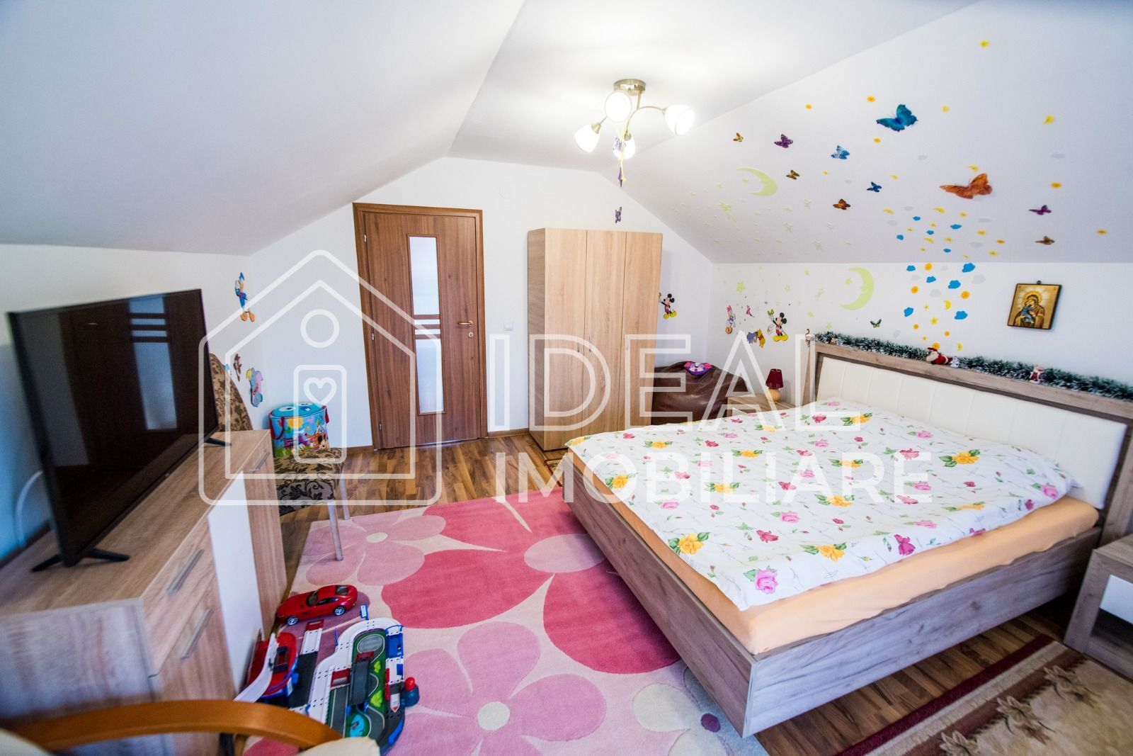 Casa Individuala cu 8 camere si 430 mp de curte, zona Calea Poplacii - Poză 8