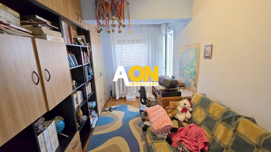 Apartament 3 camere, ultracentral, etaj intermediar - Poză 11