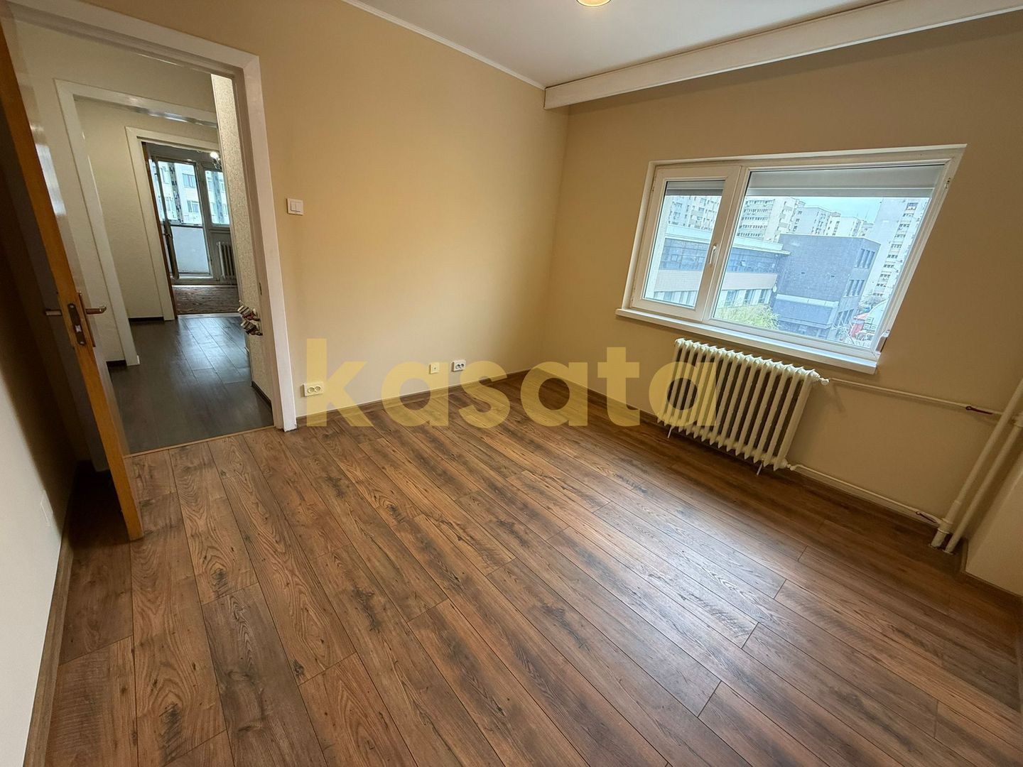 Oportunitate! Apartament 4 camere de vânzare în Colentina - Poză 3