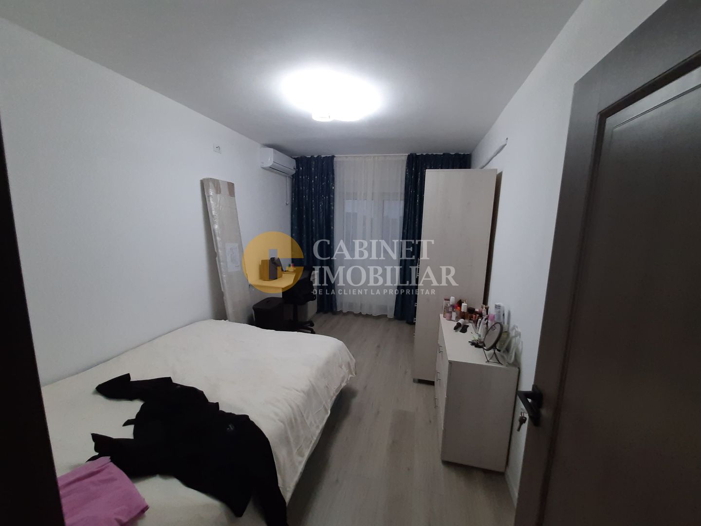 Zimbru - 2 Camere Decomandat - Etaj Intermediar - Bloc 1978 - Renovat - Poză 1