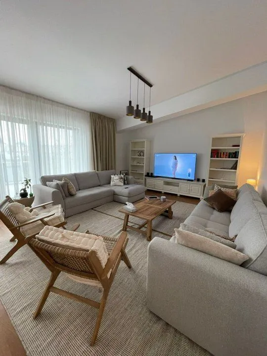 Apartament 3 camere - Vedere Parcul Tineretului — fotografia 1