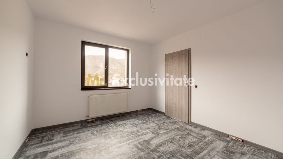 Casă spațioasă P+1+M – Izvorani, Ștefănești | Ideală pentru 2 familii! - Poză 17