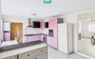 Casă spațioasă cu 4 camere în Vladimirescu - Poză 15