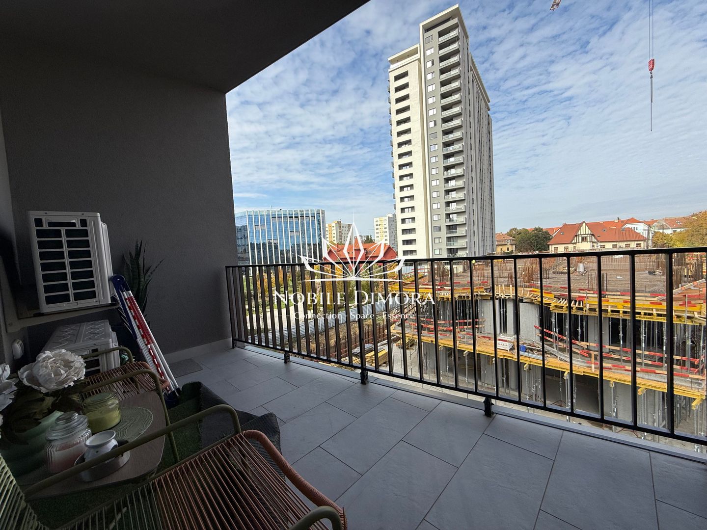 ISHO - Apartament cu 4 camere de lux, 2 bai, 2 balcoane, parcare privata - Poză 3