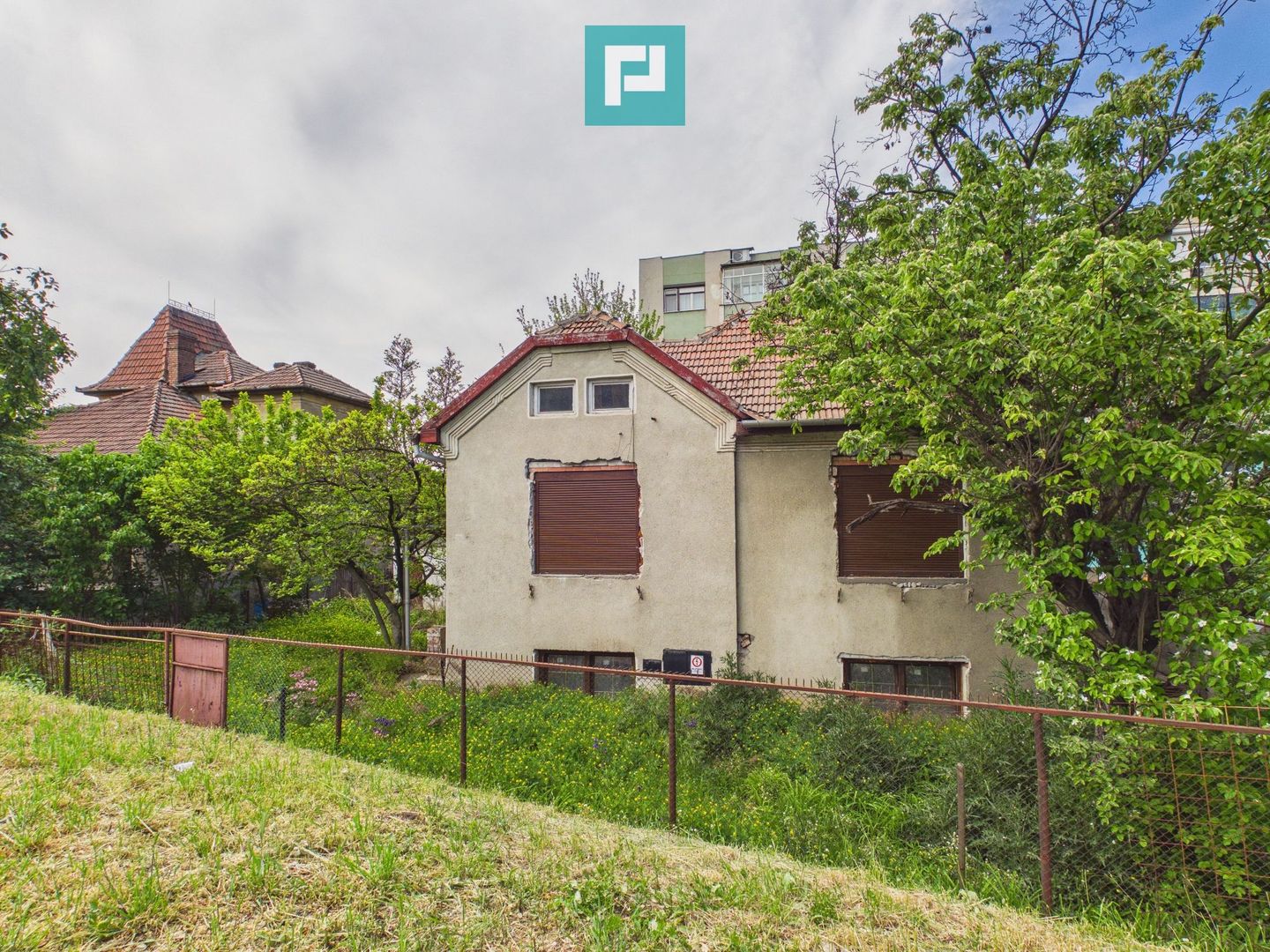 Vilă cu potențial pe Calea Romanilor - Poză 2