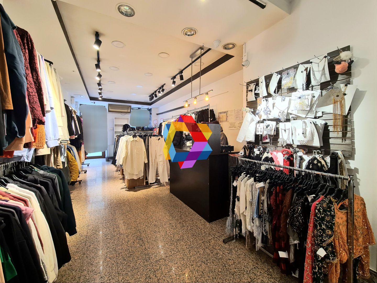 Spatiu comercial de închiriat Brasov - 65 mp # spatii-comerciale-brasov.ro - Poză 1