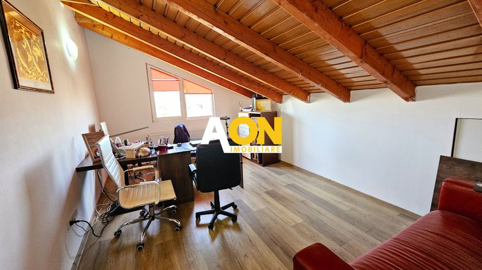 Apartament 4 camere, 2 bai,pretabil pt. birouri, zona ultracentrala - Poză 9