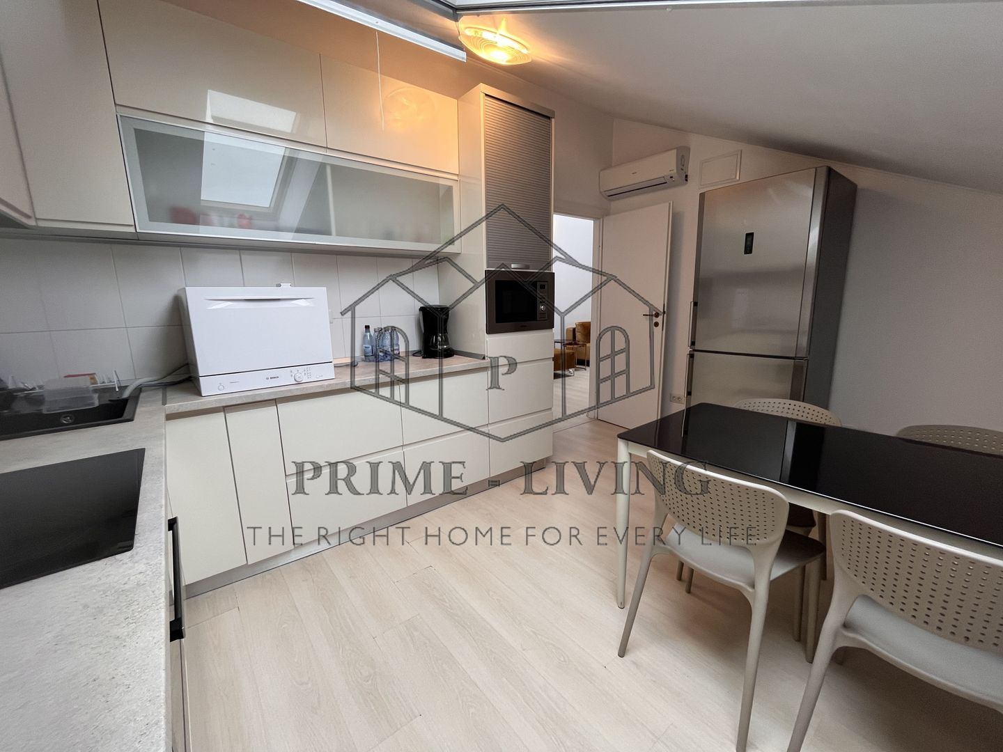 PENTHOUSE SUPERB LA INCHIRIERE IN ZONA PIPERA/IANCU NICOLAE - Poză 4