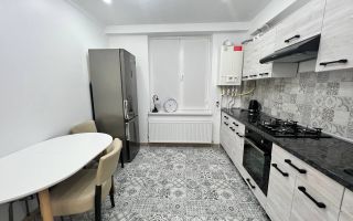 Apartament cu 3 camere de vânzare - Poză 3