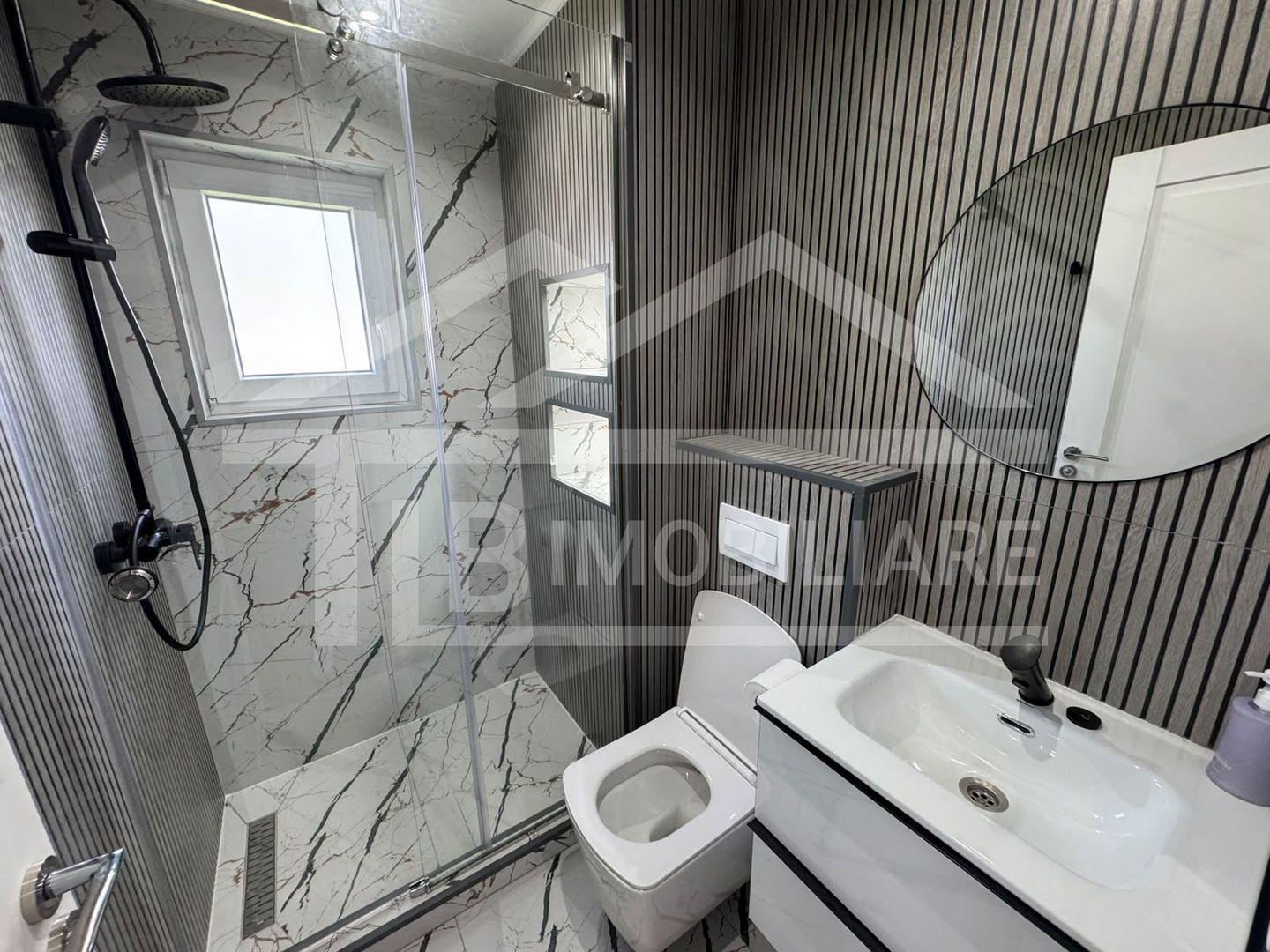 Casa cu 4 camere, 110mp, Zona Unirii - Poză 15