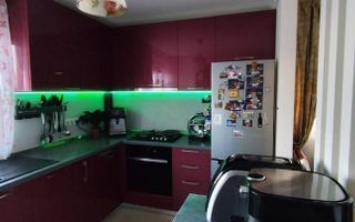 Vând apartament cu 3 camere - Poză 6