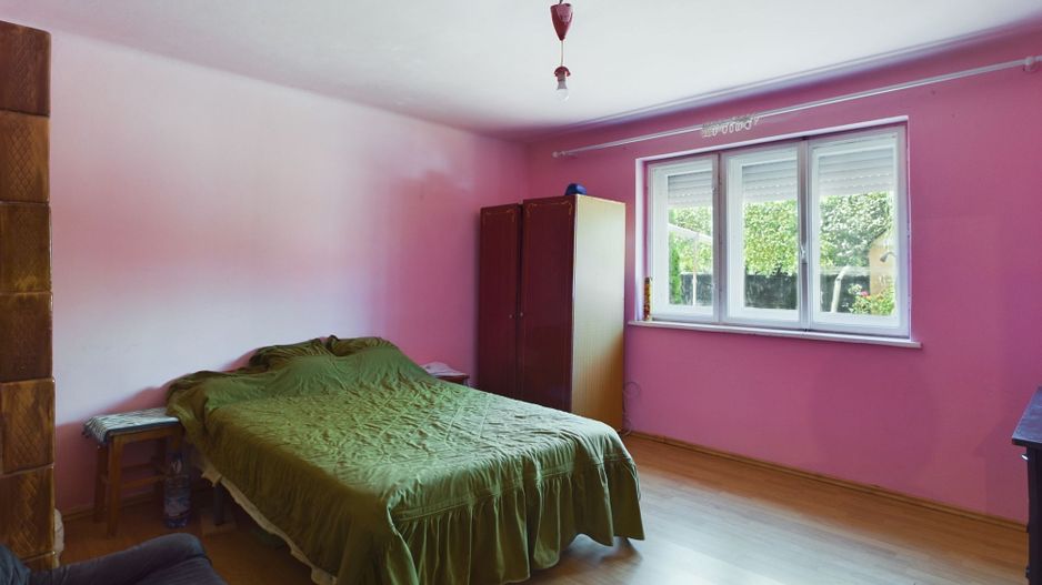 CASĂ ÎN HORIA - Poză 1