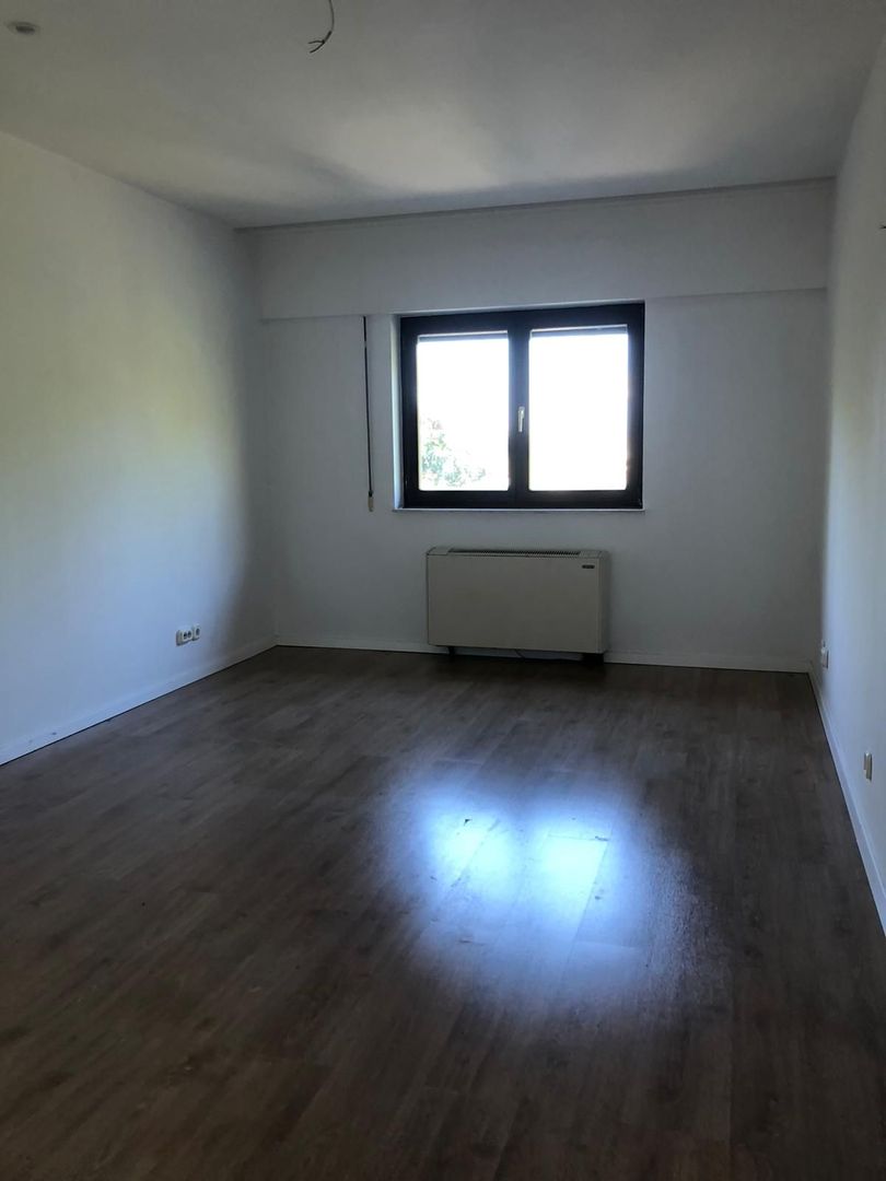 Vila 6 camere cu iesire la lacul Baneasa teren 317 mp - Poză 7