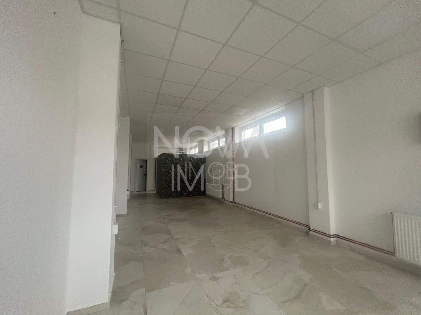 Spatiu comercial de inchiriat 120 mp - vitrina la strada - Selimbar, zona Brana - Poză 1