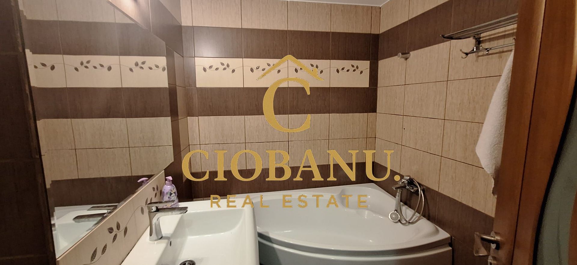 Apartament 4 camere, Etaj 1 de vanzare in cartierul 1 mai - Poză 3