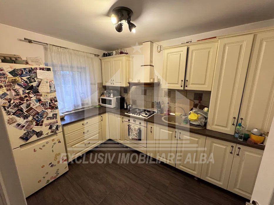 Casa individuala de vanzare, Lipoveni - Poză 4