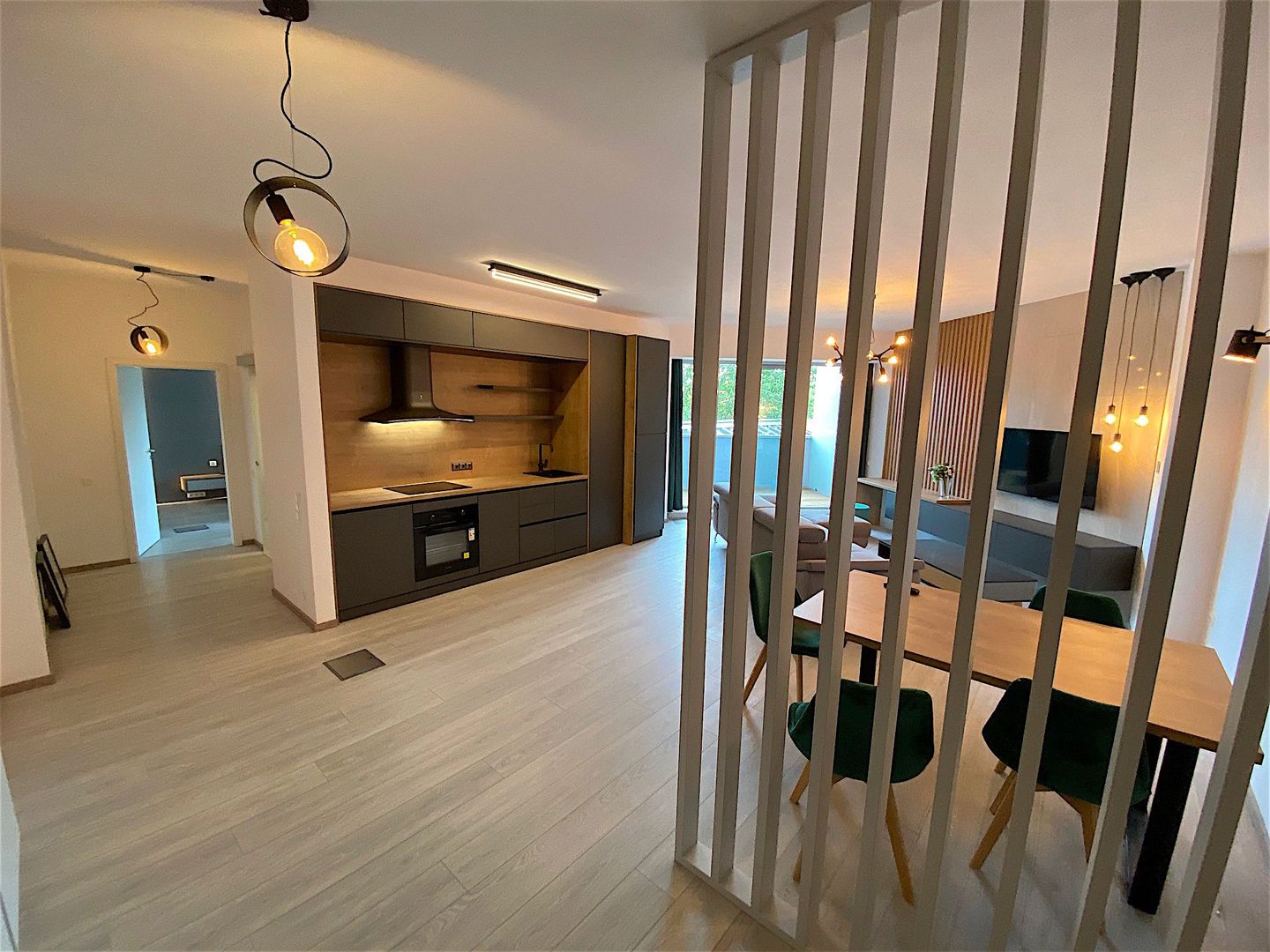 Apartament cu parcare subterana in imobil cu piscina si SPA - Poză 20