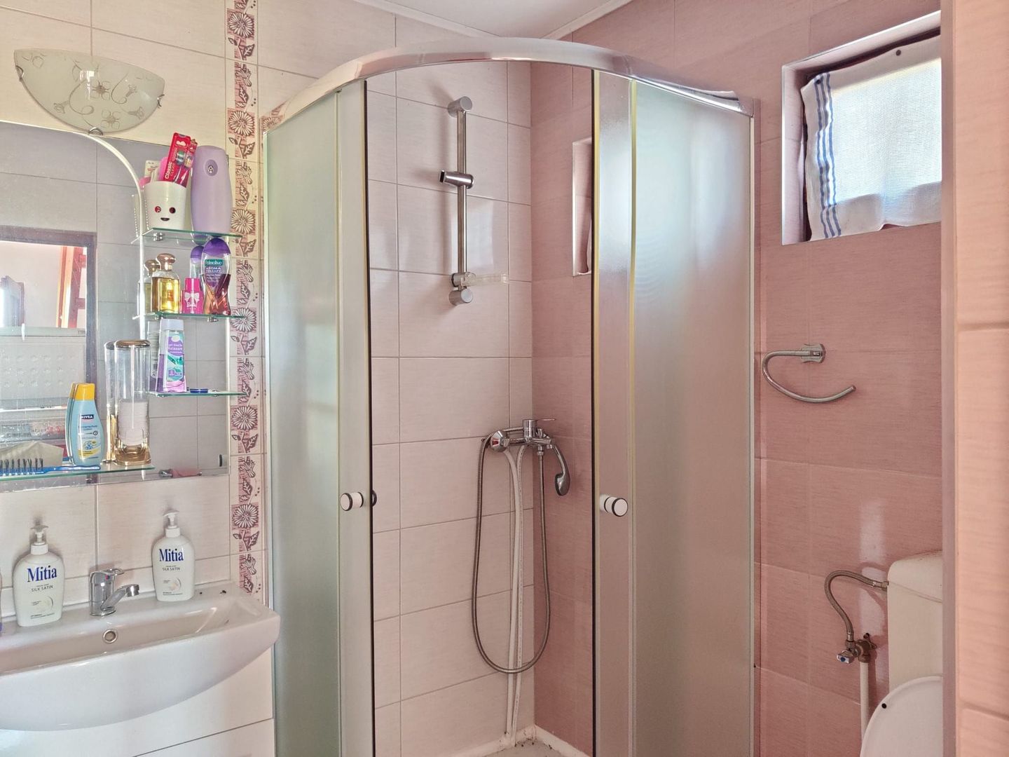 Casa individuala cu teren de 5000 mp, Deusu - Poză 4