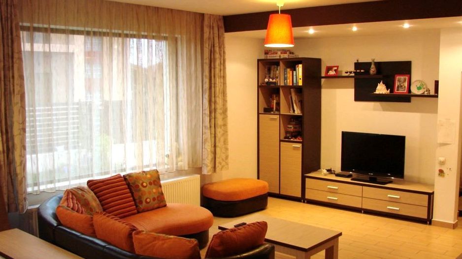 Vanzare vila individuala | 6 camere | Otopeni | Panouri solare - Poză 1