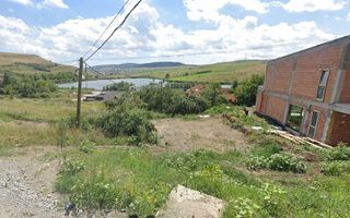 De vanzare teren cu autrorizatie de constructie. - Poză 1