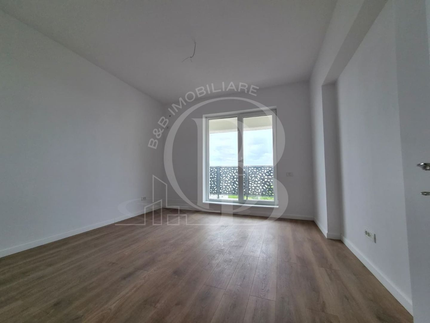 3 camere Loc de parcare inclus Terasa 35mp Liviu Rebreanu - Poză 7