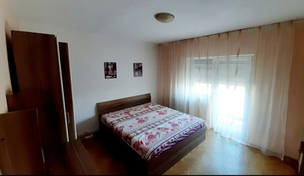 Apartament spațios în zona Bucovina - Poză 2