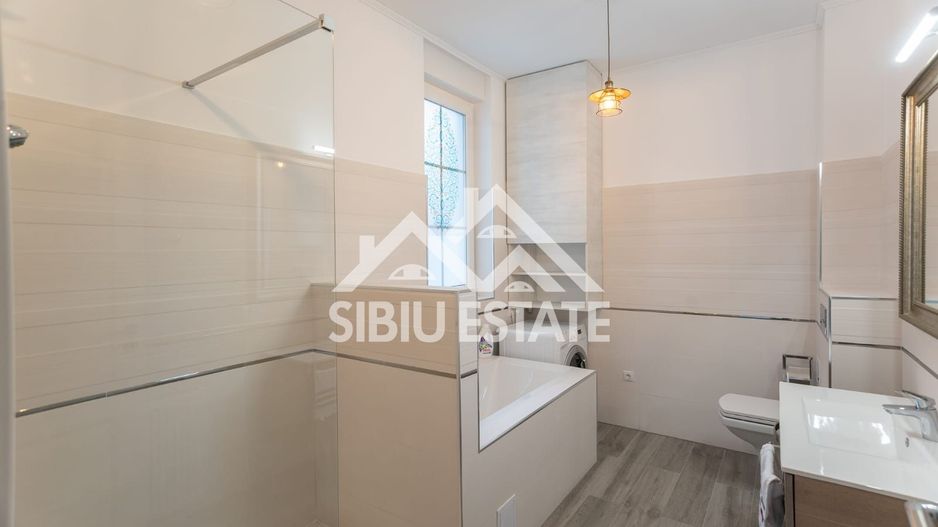 Apartament de inchiriat 3 camere cu grădină-Zona Calea Cisnadiei - Poză 6