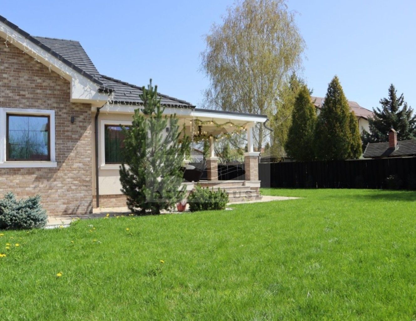 Casa deosebita cu 4 camere, 228 mp, Brașov - Cartierul Stupini - Poză 2