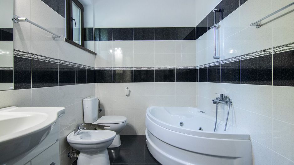 Casă / Vilă, 5 camere, teren 690 Mp., Prelungirea Ghencea - Maracineni - Poză 40