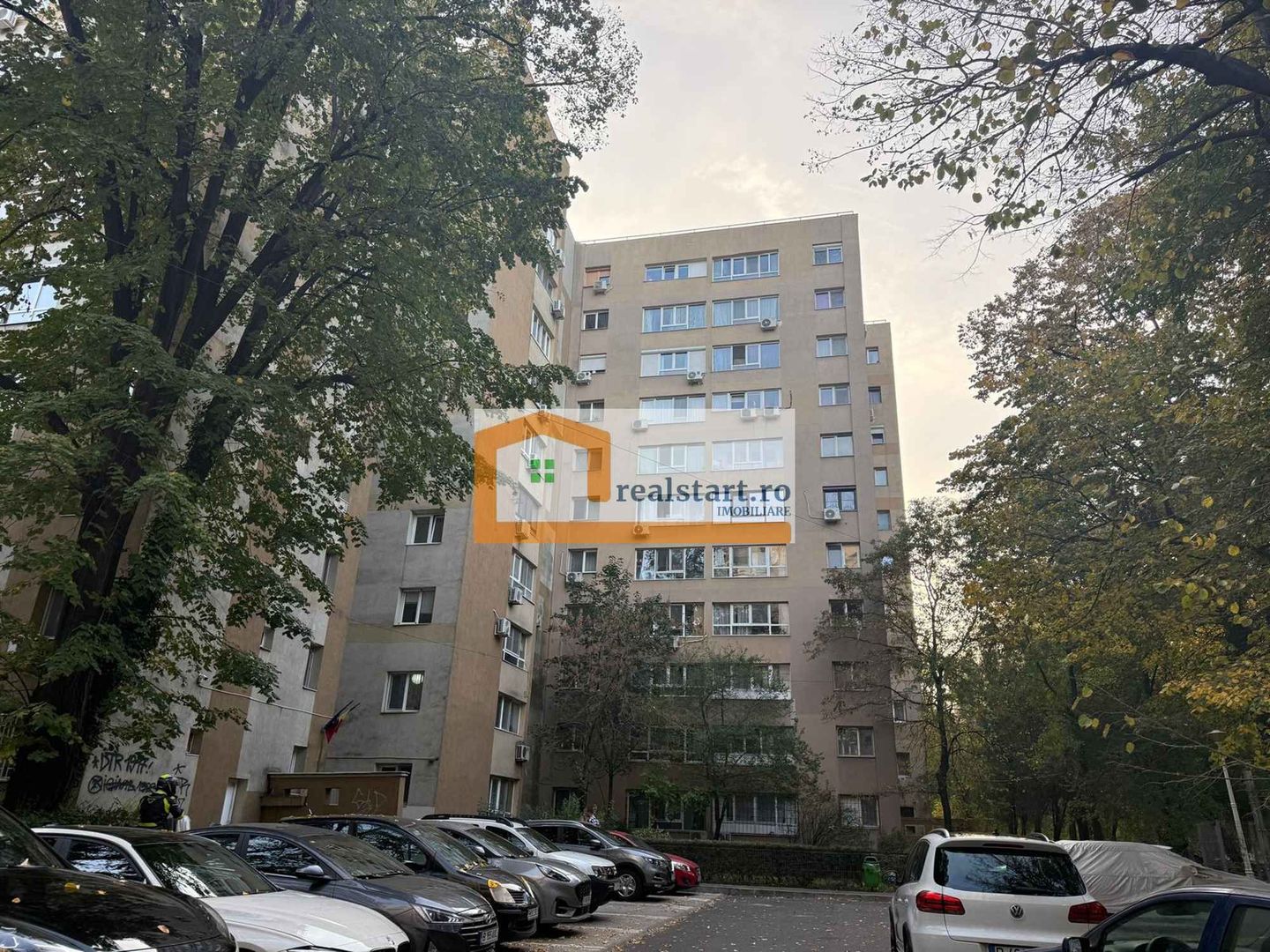 Bloc anvelopat, Romancierilor, toate instalatiile noi, 2 lifturi - Poză 6