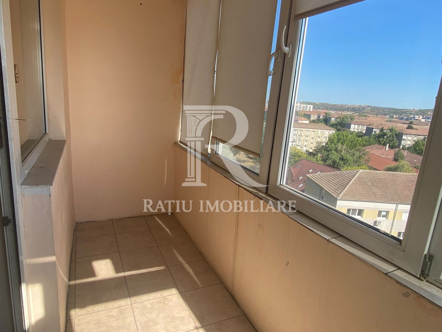 Apartament cu 3 camere de vanzare | Zona Nufarul | Oradea | - Poză 8