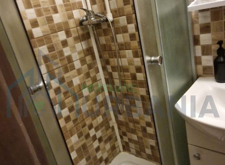 # închiriez camera camin 12 mp wc dus în casa zona bularga - Poză 5