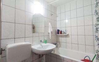 Apartament 3 camere, ZonaV Alexandri, Etaj 4 cu acoperiș, 56 mp utili - Poză 6