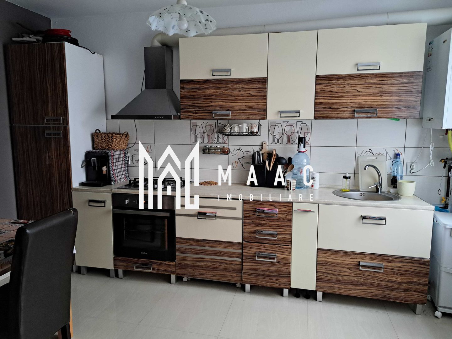 Casă tip cvadruplex | 3 camere | Zăvoi | Curte generoasă 220 mp - Poză 1