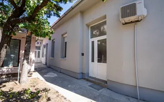 Apartament cu 2 camere, casă la curte comună – Central, Oradea - Poză 17