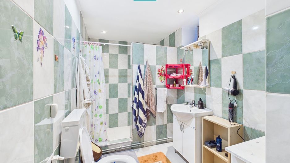 Casă cu 7 camere, teren generos in  Vladimirescu - Poză 7