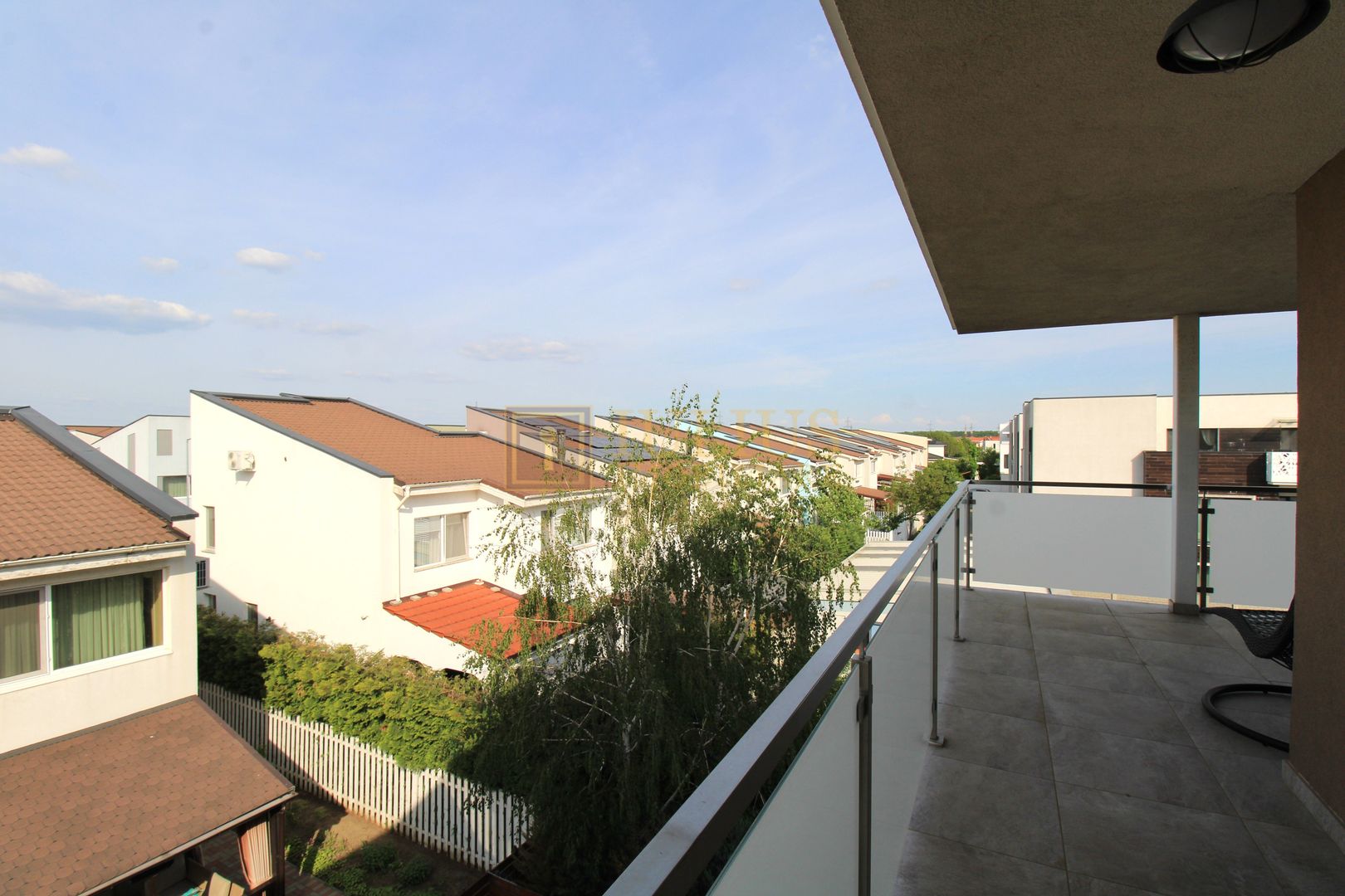 3 camere in Dumbravita; et II, str Rozelor, cartier deosebit. - Poză 14