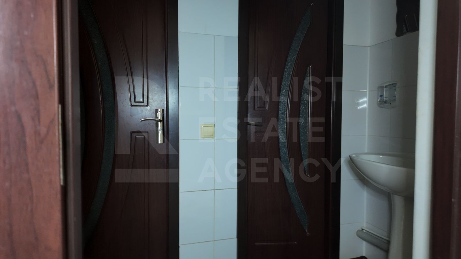 Vânzare spațiu comercial de 1,278mp, str. Feroviara, Ungheni - Poză 9