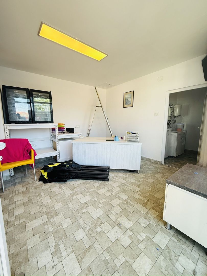 Birou | 18 mp | Spațiu separat | Acces facil | Sacoșu Turcesc - Poză 3