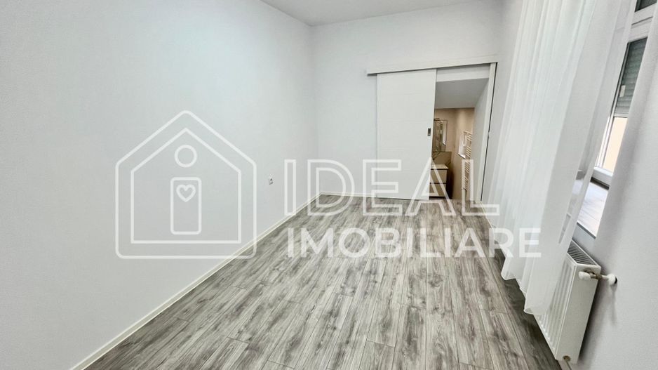 Apartament Ultracentral cu 2 camere complet renovat - de vânzare - Poză 4
