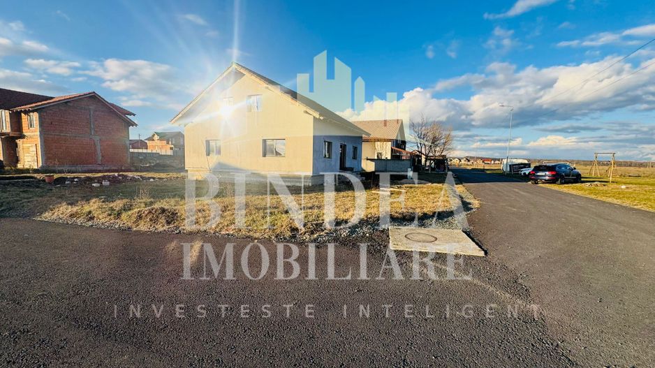 Casa individuala P+ M Pischia 167mp utili, 723mp teren - Poză 1