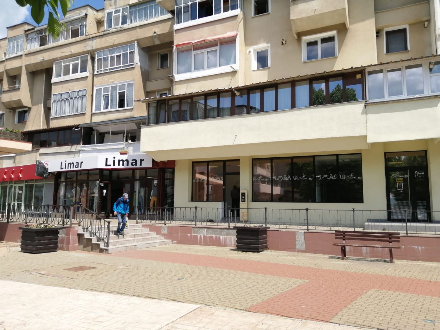 Spațiu comercial ultracentral, 200 mp singurul vad 100% pietonal Roman - Poză 3