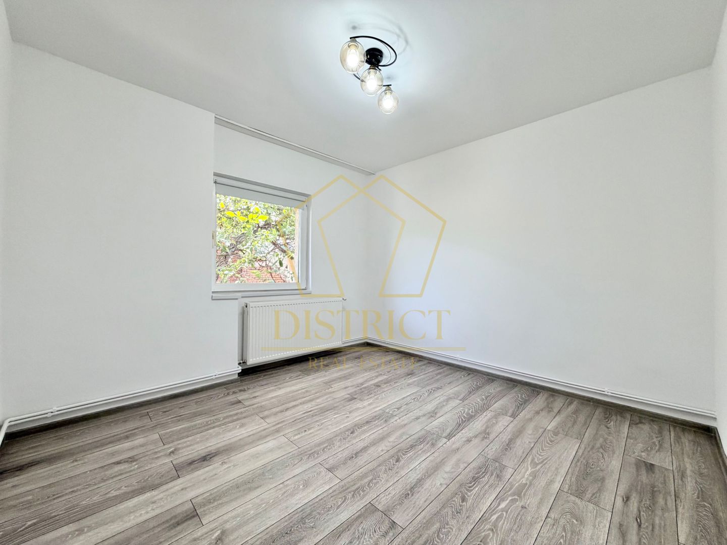 Apartament cu 3 camere decomandat la parter inalt, zona Girocului langa Lidl. - Poză 13
