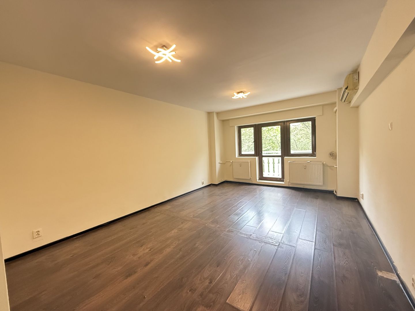 Vanzare apartament 4 camere Bld. Unirii - Fantani Bucuresti - Poză 3
