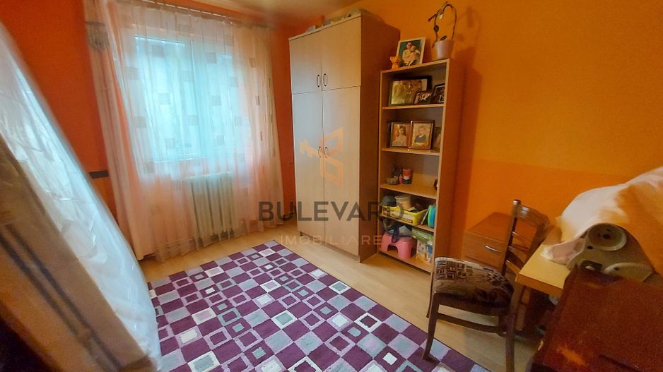 Apartament cu 3 camere decomandate, zona strazii Parang! - Poză 4